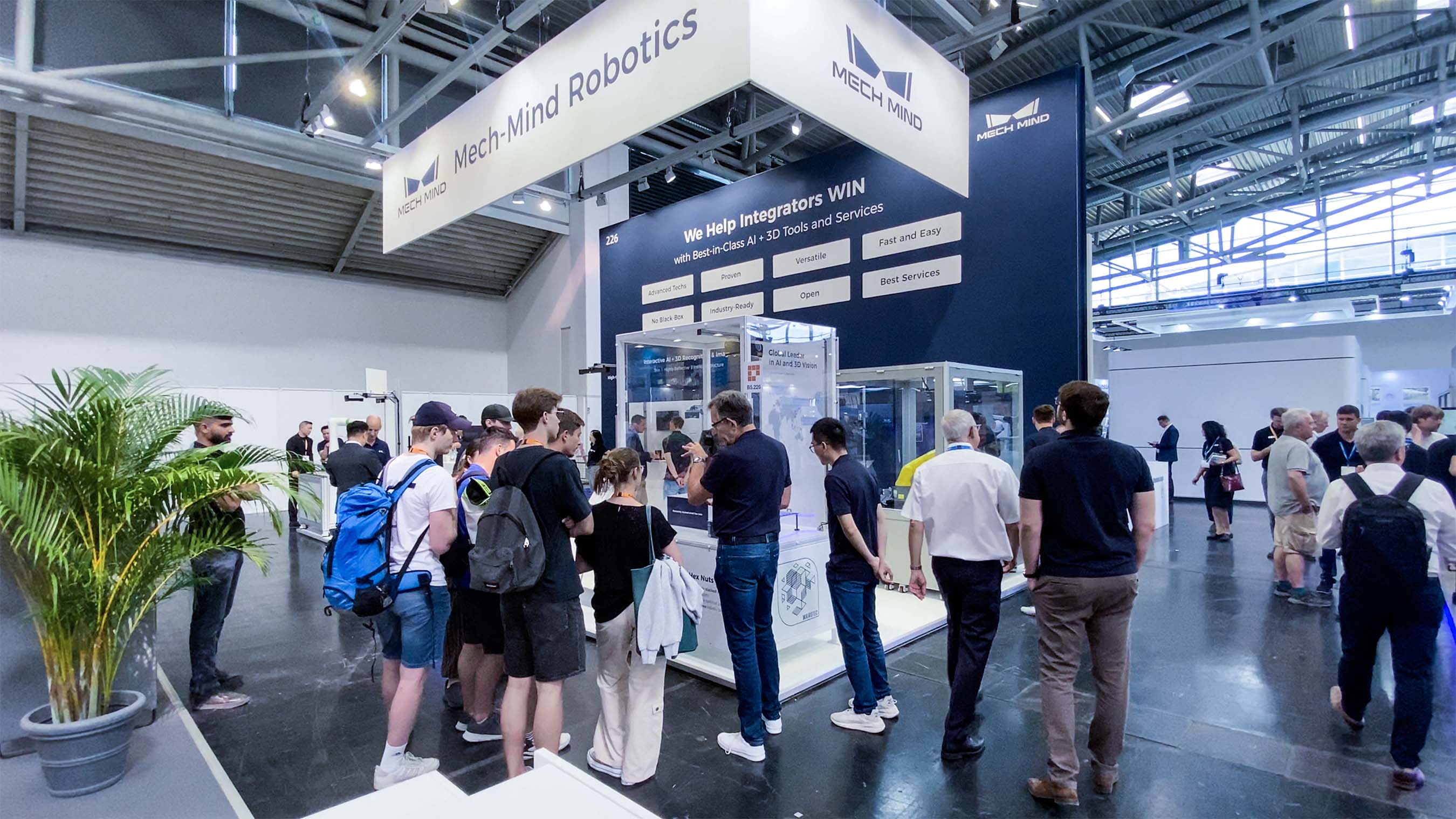 慕尼黑automatica 2025 | 梅卡曼德第三次亮相全球顶级自动化展，展出多项前沿具身智能技术及应用