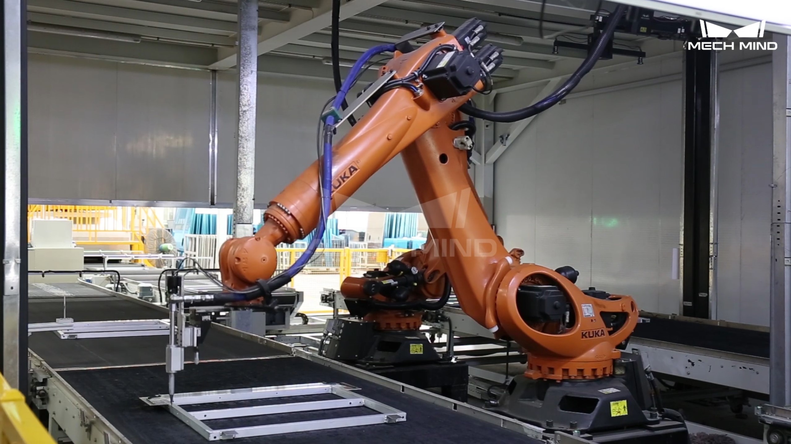 某大型客车厂-3D视觉引导舱门涂胶