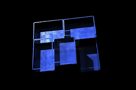 紧密贴合的周转箱